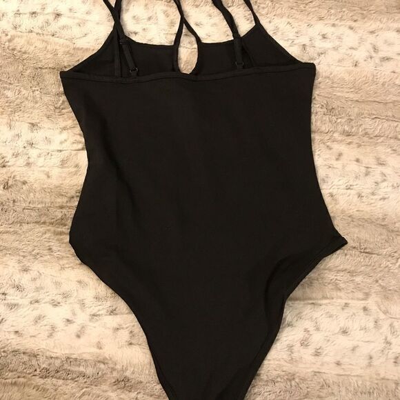 : : New never worn bodysuit : : - Picture 4 of 7